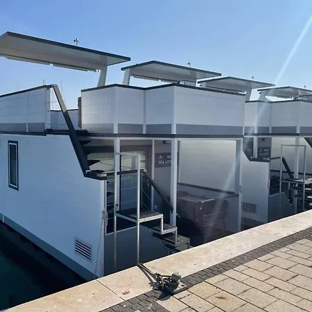 Maritime Houseboat With Rooftop Lounge Novigrad Istria